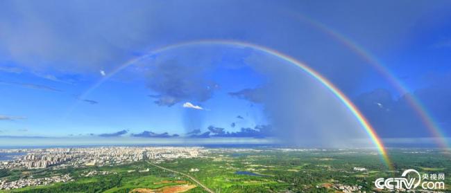海口上空現雙彩(cai)虹景觀