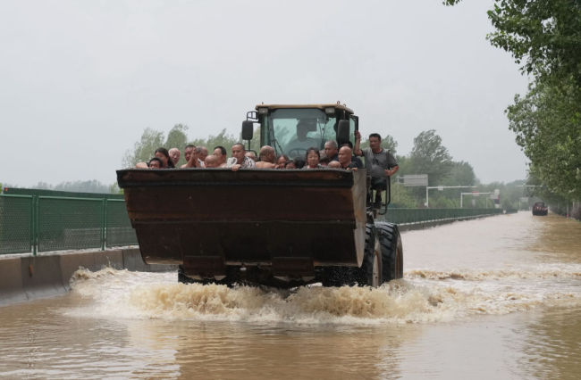 華北、黃淮(huai)等地抗擊汛情一(yi)線直擊