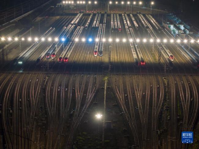 鐵路(lù)12月7日起實(shí)行新的列(liè)車運行圖(tú)