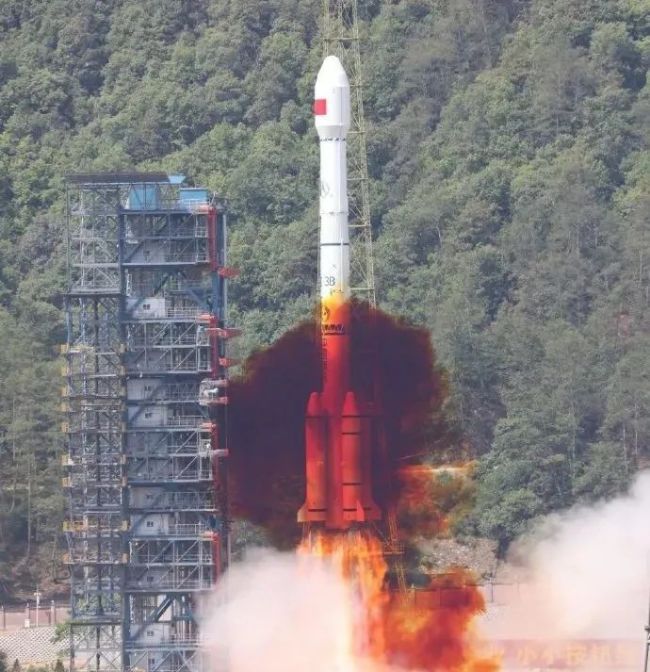 我國成(cheng)功發射(shè)第五十(shí)六顆北(běi)鬥導航(háng)衛星