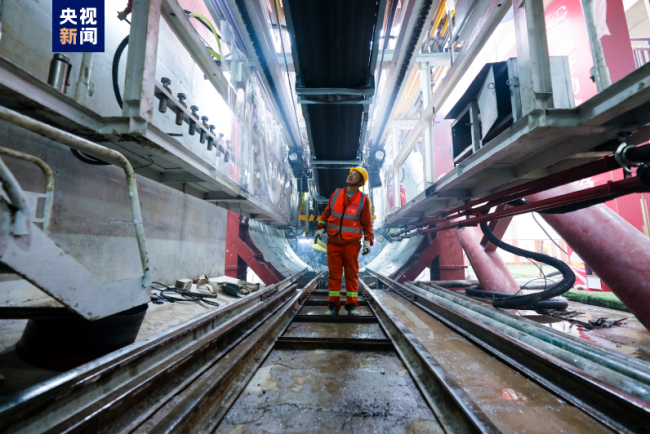 曆(lì)時120天!國内(nei)長地鐵環(huán)線盾構區(qu)間順利貫(guan)通