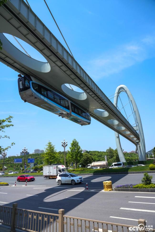 武(wǔ)漢光谷空軌列車(che)試車
