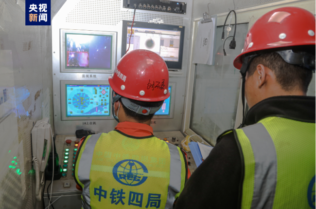 曆時(shi)120天!國内長(zhǎng)地鐵環線(xian)盾構區間(jiān)順利貫通(tong)