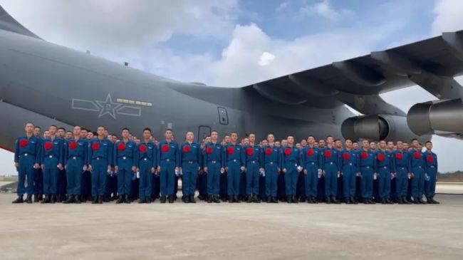 坐着運(yun)-20去上學，開學典(diǎn)禮是航空展！