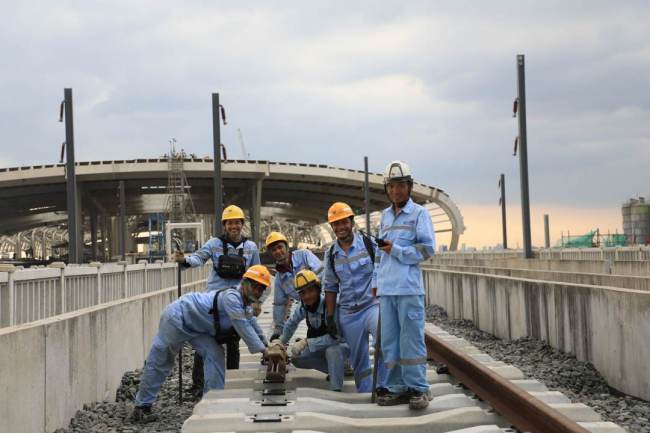 雅萬高鐵全線(xiàn)軌道鋪設完成