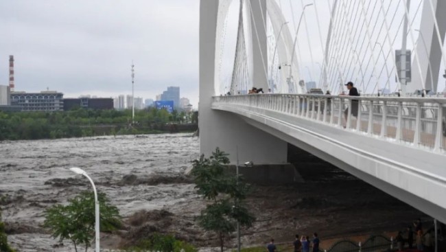 強降雨後!疾(ji)控提醒:做好家庭(tíng)、外環境清潔消毒(du)