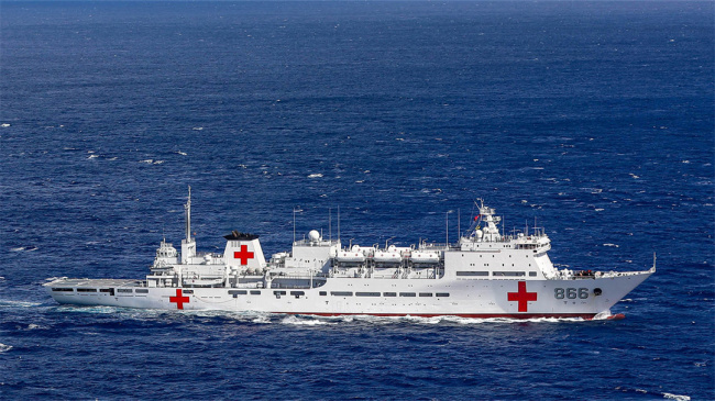 “和平(píng)方舟”航程(cheng)累計達280800海(hǎi)裡